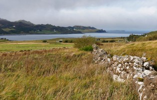 Staffin - up onto the hill